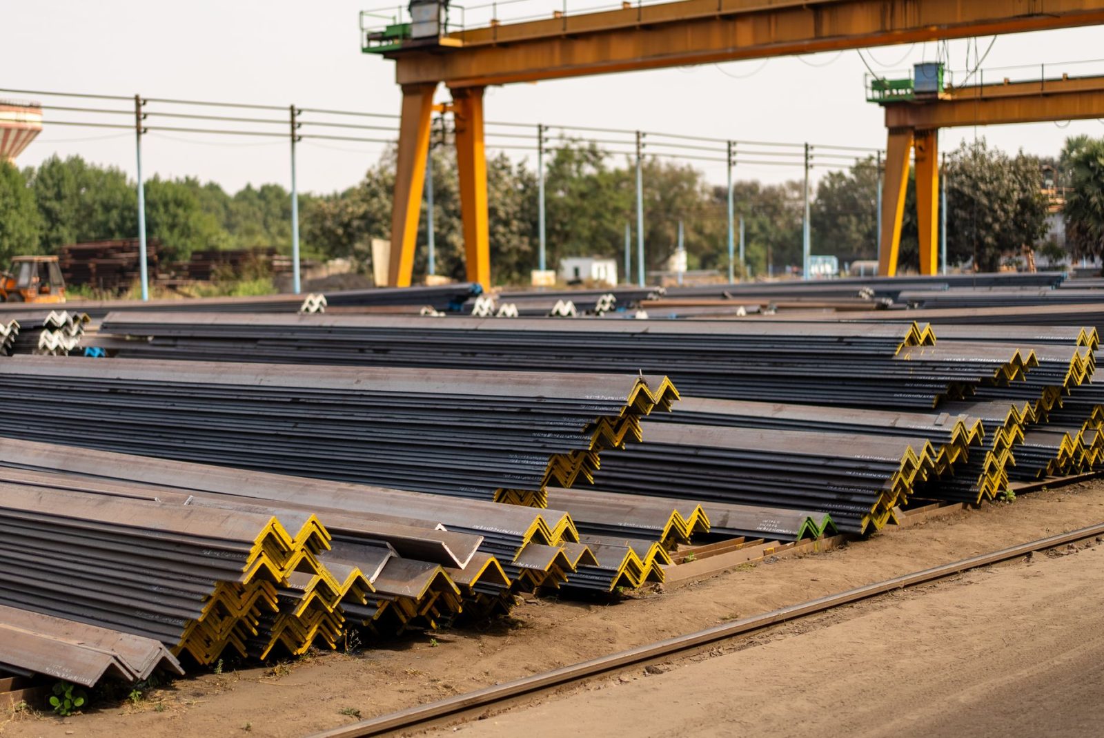 Kątownik aluminiowy: Rodzaje, zastosowanie i kluczowe kryteria wyboru